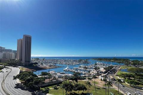 Yacht Harbor Towers(unit#1410)