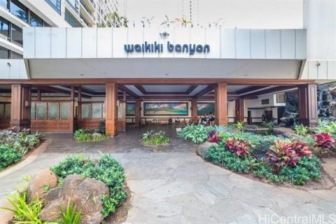 Waikiki Banyan(unit#1804)