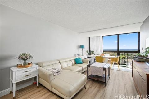 Kahala Towers(unit#A1804)